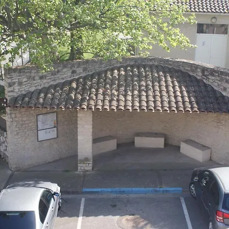 Maly Appart Avec Balcon Et 1 Studio En Rez-de-chaussee