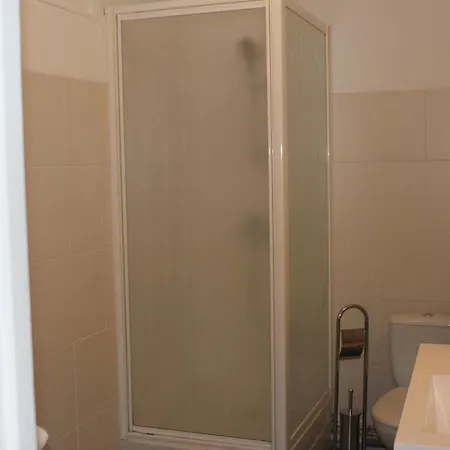 Maly Appart Avec Balcon Et 1 Studio En Rez-de-chaussee Daire