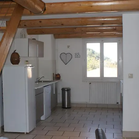 Maly Appart Avec Balcon Et 1 Studio En Rez-de-chaussee