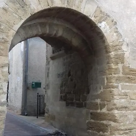 Maly Appart Avec Balcon Et 1 Studio En Rez-de-chaussee Daire *