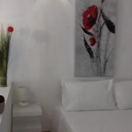 Maly Appart Avec Balcon Et 1 Studio En Rez-de-chaussee アパート